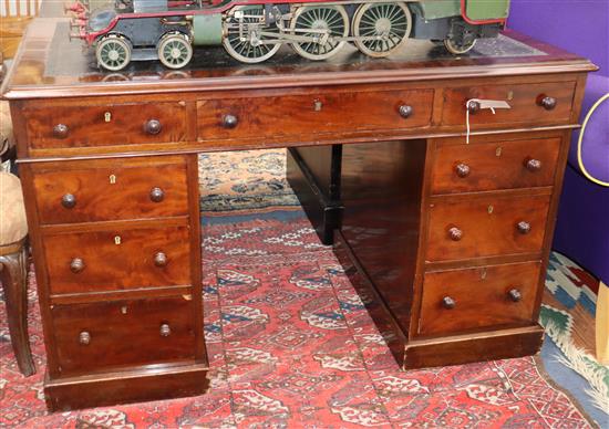 A Victorian mahogany pedestal desk W.122cm